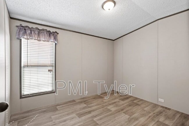 Building Photo - 119 Sugar Maple Ln