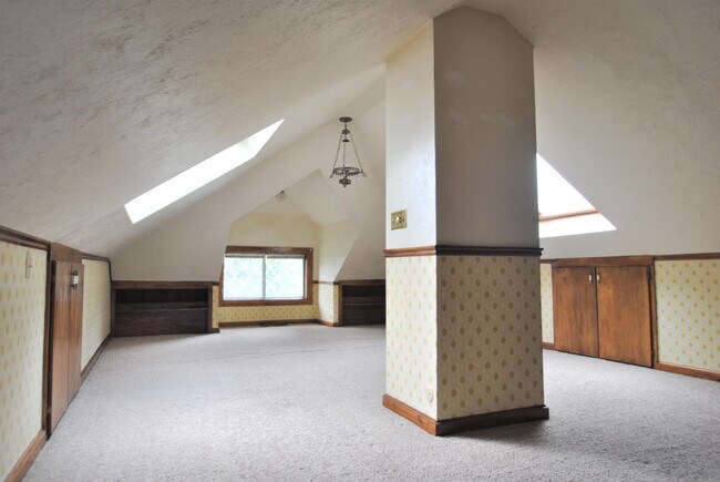 Building Photo - 271 Preston Ave