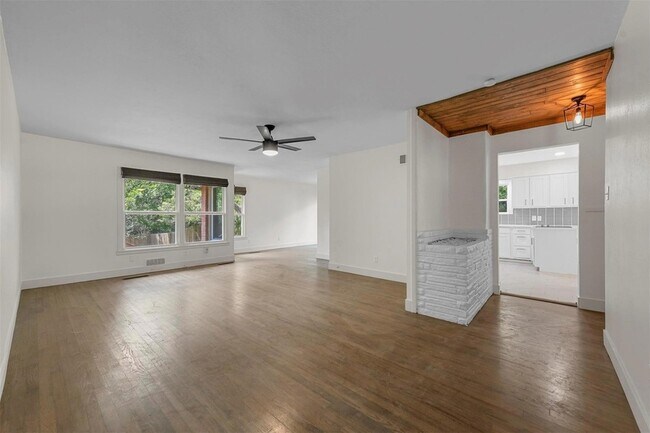 Building Photo - 3936 Piedmont Rd