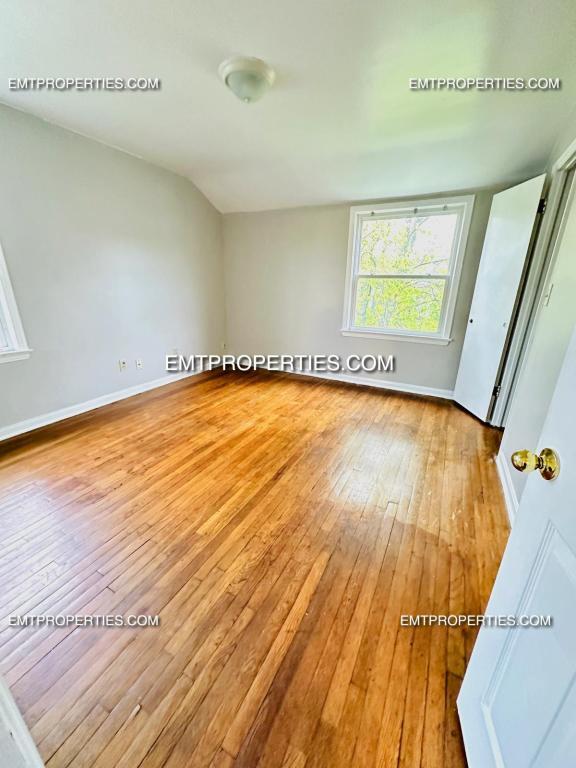 Building Photo - 2389 E 37th St