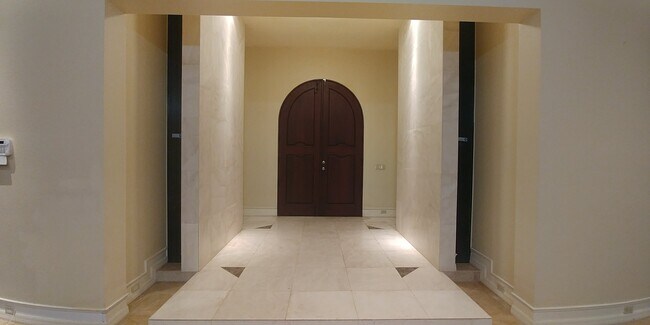 Building Photo - 406 Lillian Dr