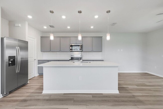 Building Photo - 27907 Radiant Ct