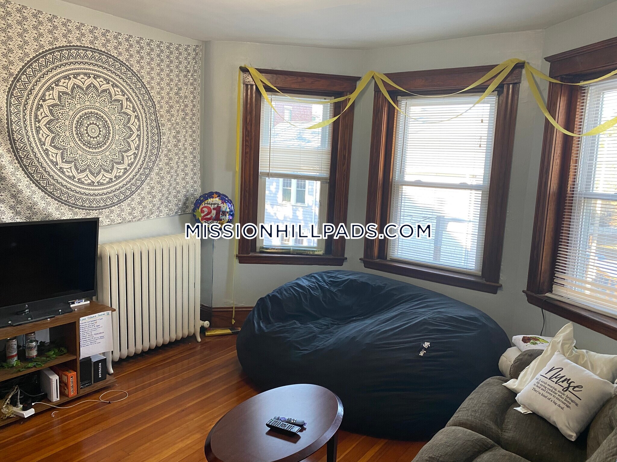 Building Photo - 2 Hillside St