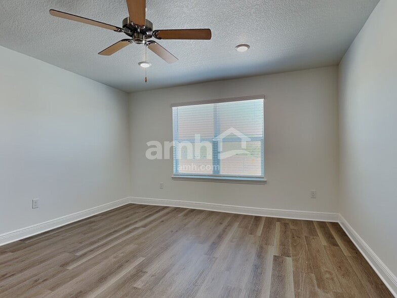 Building Photo - 6735 Atlantic Bch Ave