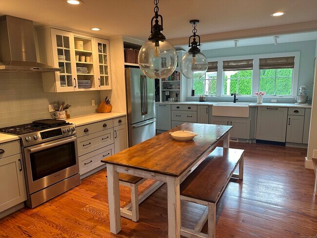 Building Photo - 30 Lawson Dr