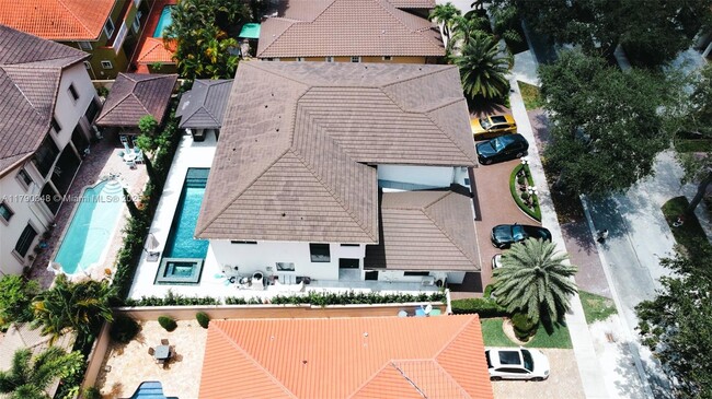 Building Photo - 8450 NW 169th Terrace