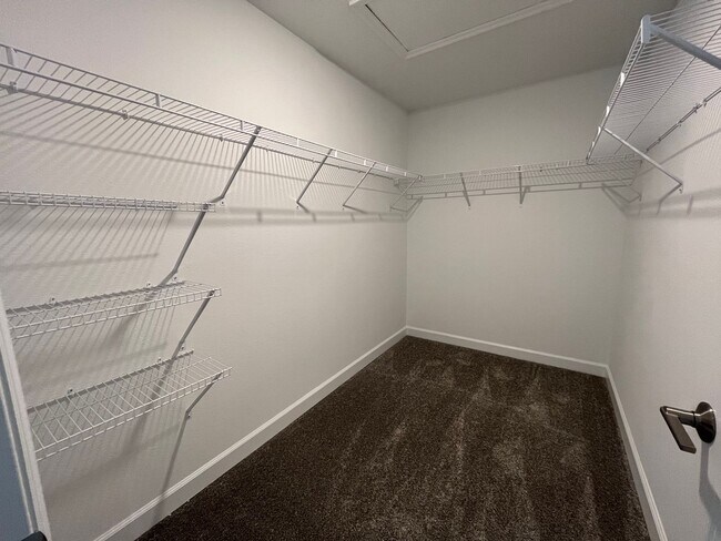 Building Photo - Townhome in Bridgewalk