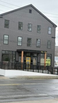 Building Photo - 944 East St
