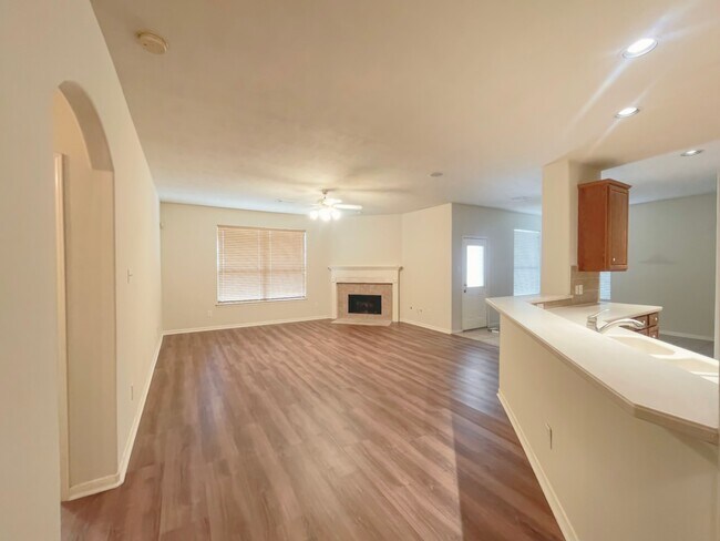 Building Photo - 24511 Saddle Path Ct