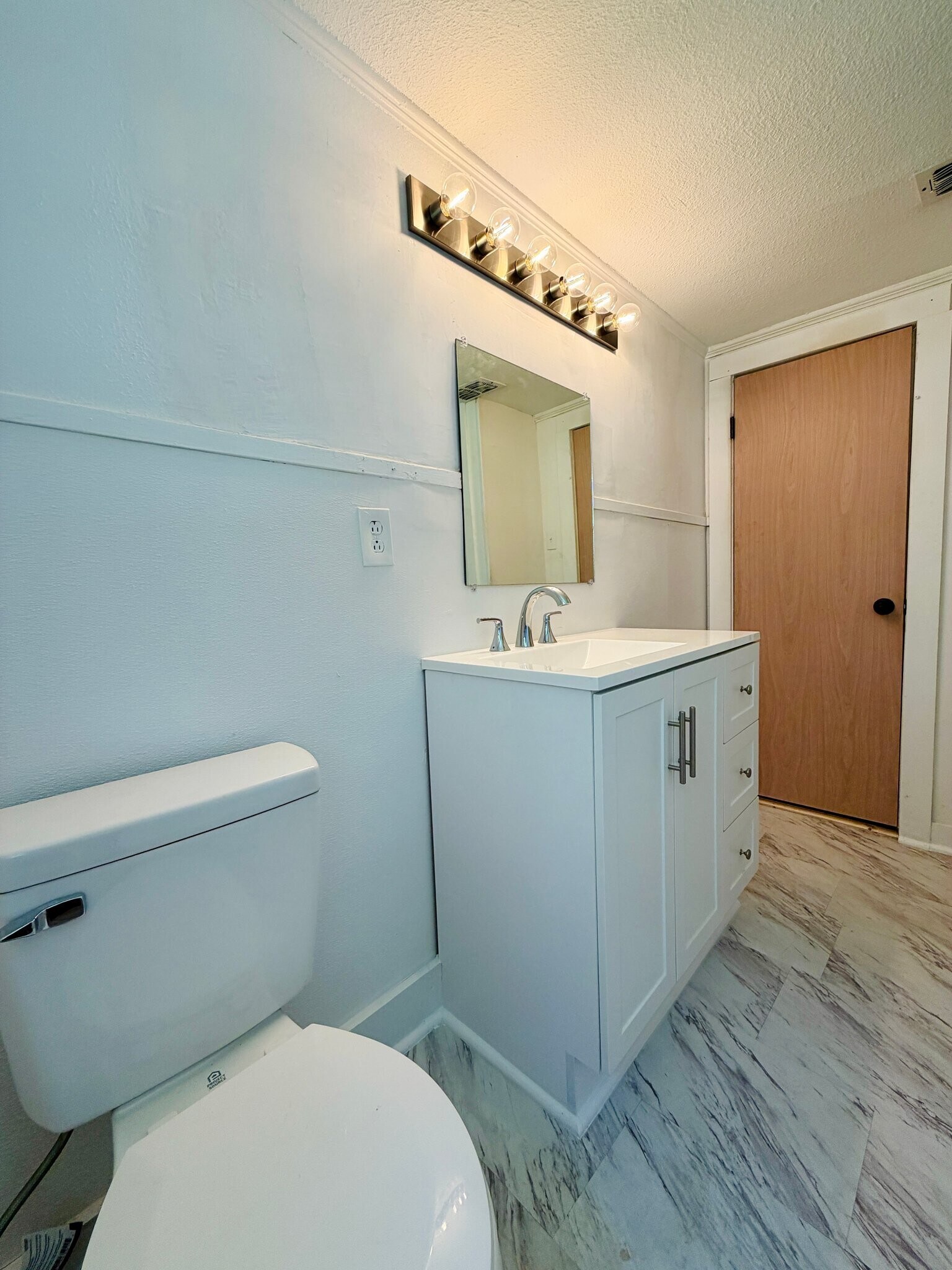 Building Photo - 3610 Davis St