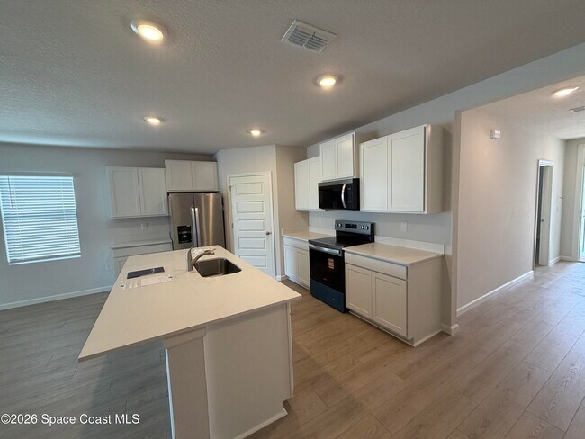 Building Photo - 1434 Garabaldi Cir SE