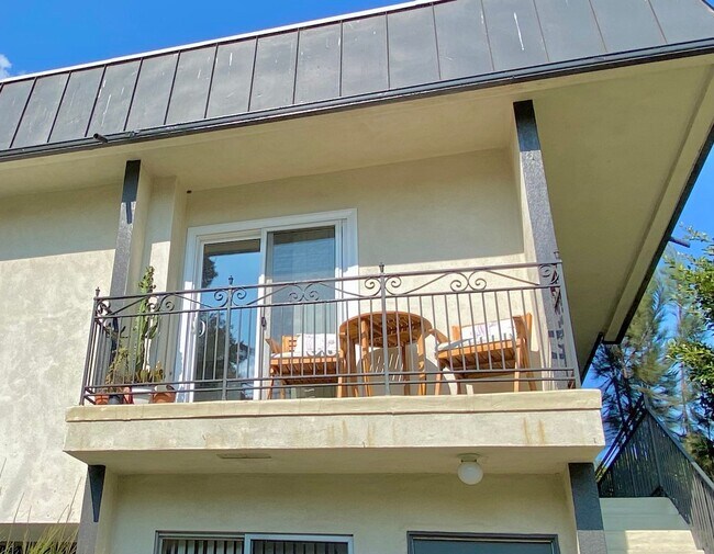 Interior Photo - can374