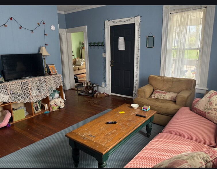 Building Photo - 111 N Lancaster St