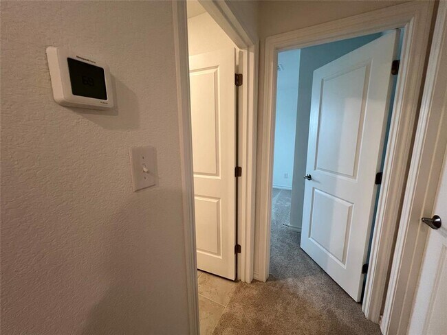 Building Photo - 204 Doodle Ln