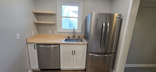 Building Photo - 2503 Cornell Dr NW