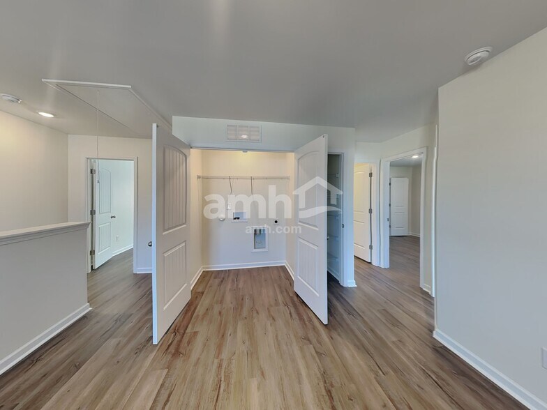 Building Photo - 1401 John Swann St