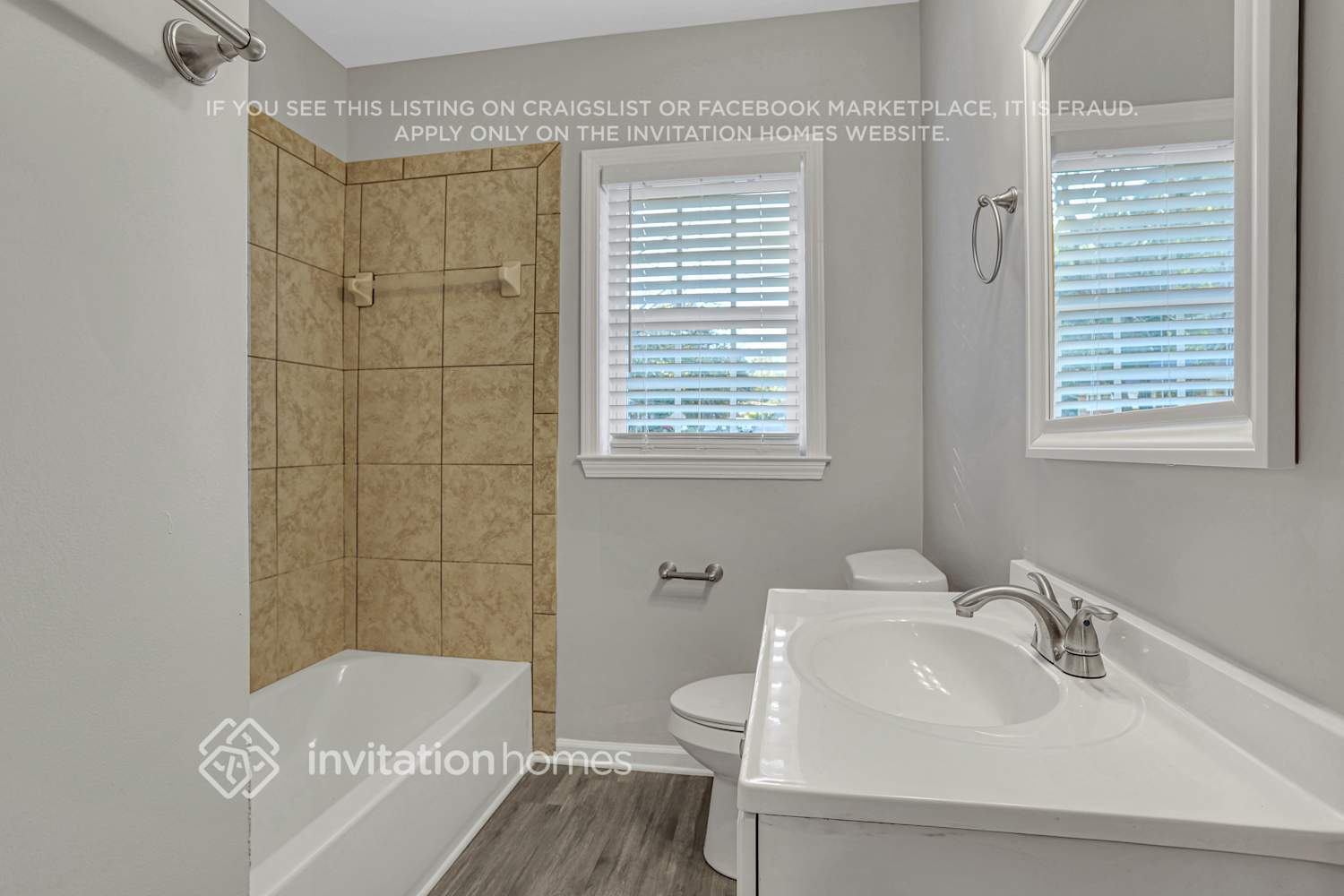 Building Photo - 843 Meadow Pl