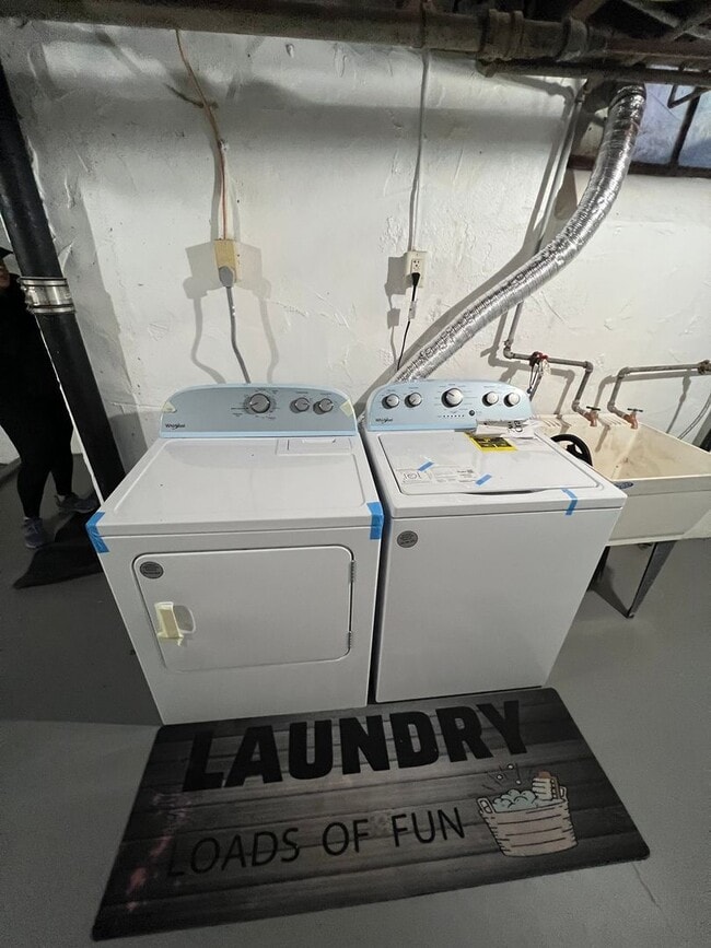 Building Photo - Newly Updated 3 bedroom Mount Penn Home with garage