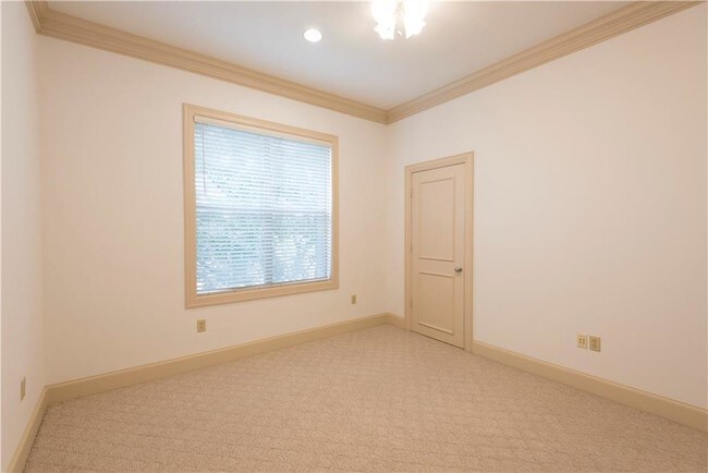 Building Photo - 3303 Blackburn St