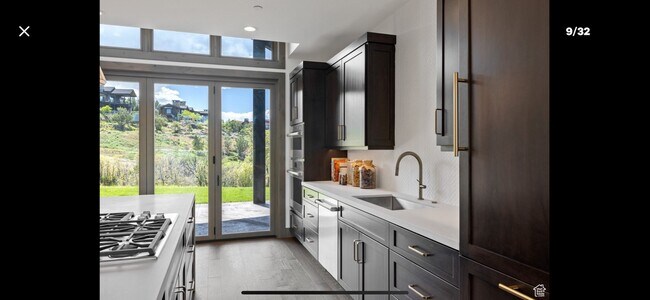 Building Photo - 364 Red Ledges Village Way