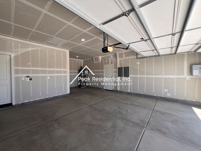 Building Photo - 7964 Delta Hvn St