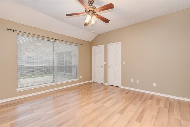 Building Photo - 3026 Silver Spring Trail