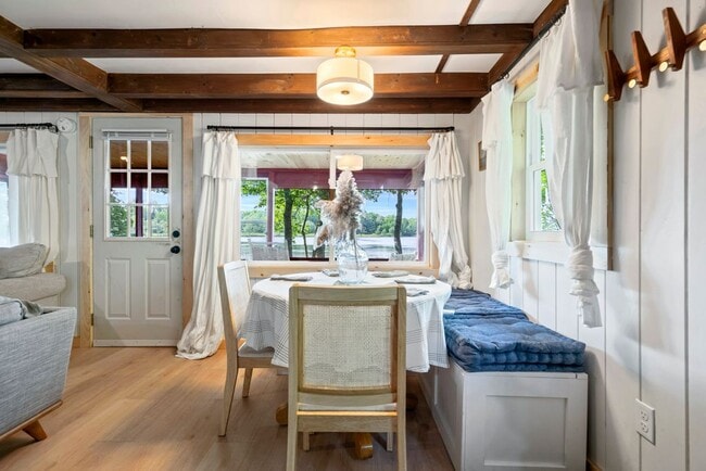 Building Photo - 30 Wag Rd