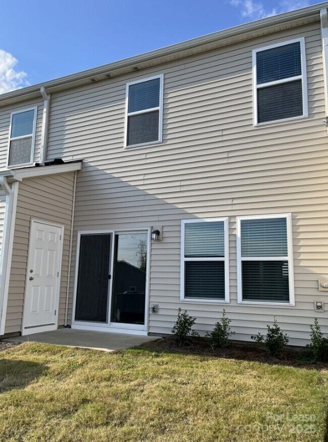 Building Photo - 3703 Backwater St