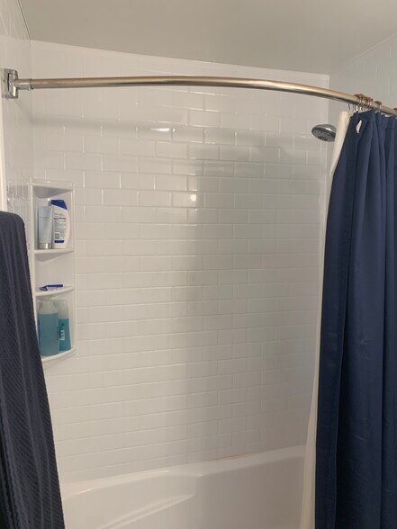 Newer Shower - 2145 Via Sonora