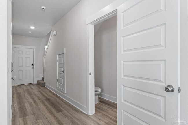 Building Photo - 9483 Nature Crk Cir