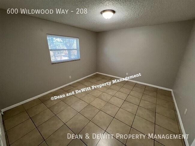 Building Photo - 600 Wildwood Way