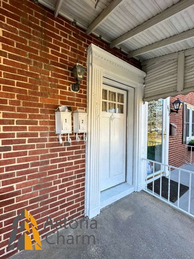 Building Photo - 3519 Rosekemp Ave