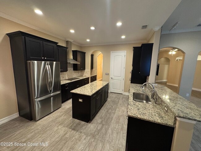 Building Photo - 3168 Lamanga Dr