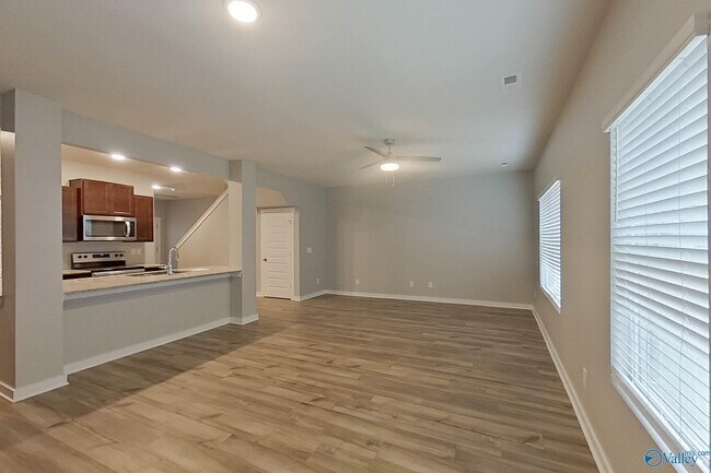 Building Photo - 7210 Chatfield Wy NW