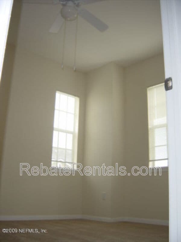 Building Photo - 10075 Gate Pkwy N