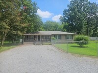 Building Photo - 4 Bedroom, 2 Bath