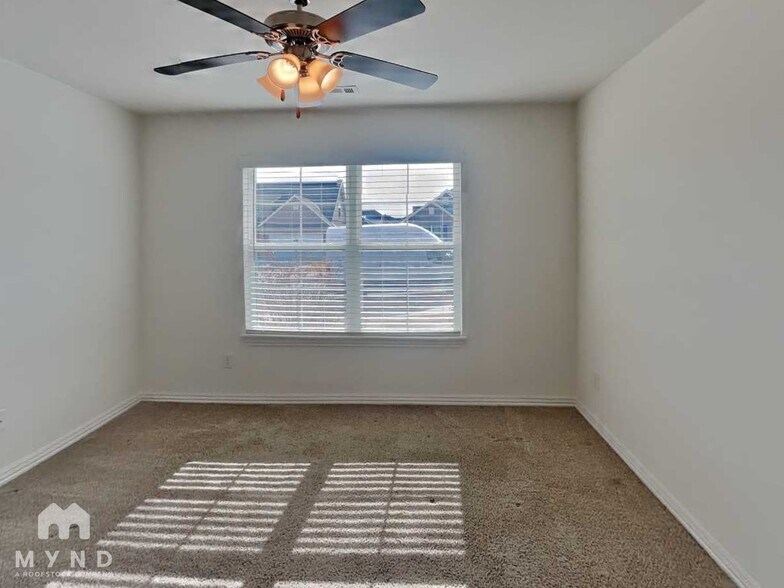 Building Photo - 5904 SW Teppee Ave