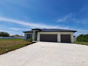 Building Photo - 2838 Tropicana Parkway W