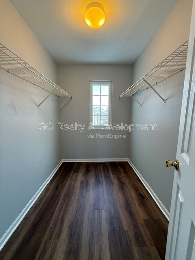 Building Photo - 4018 Boulder Ct