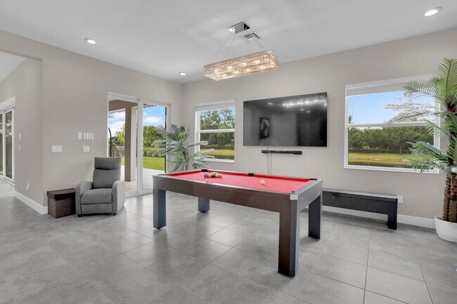 Building Photo - 15866 Orchard Dr