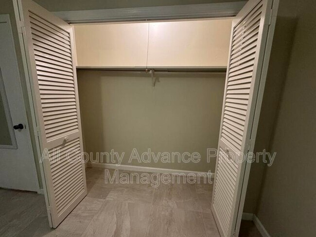 Building Photo - 1713 Belleair Forest Dr