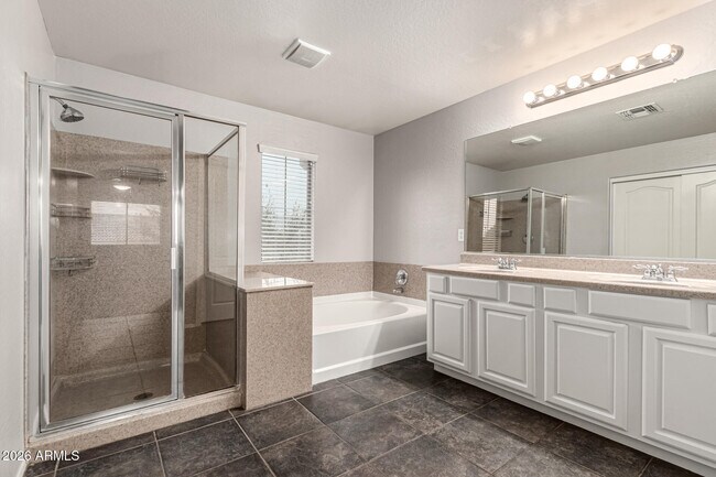 Building Photo - 3656 E Andre Ave