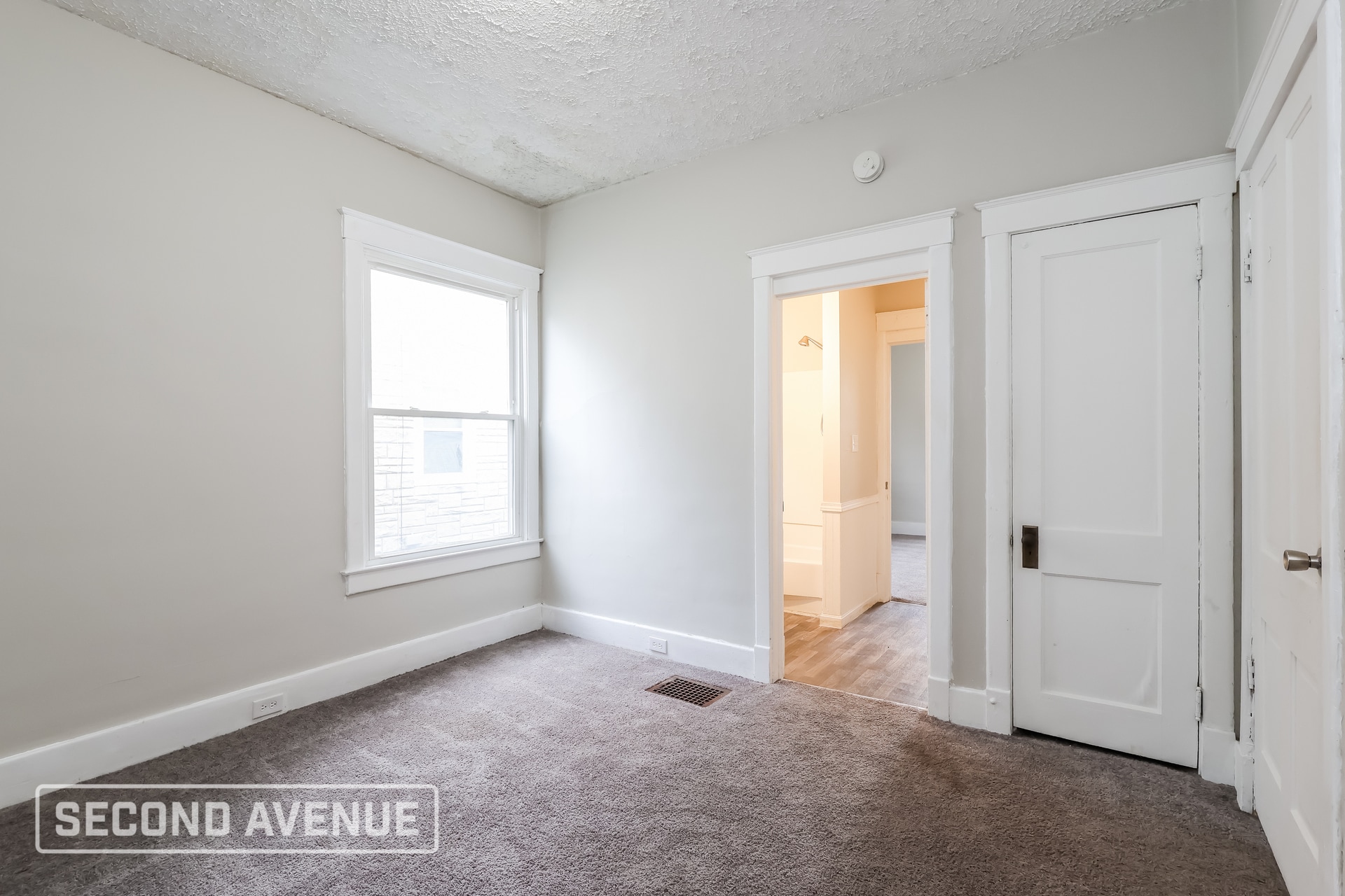 Building Photo - 635 S 43rd St