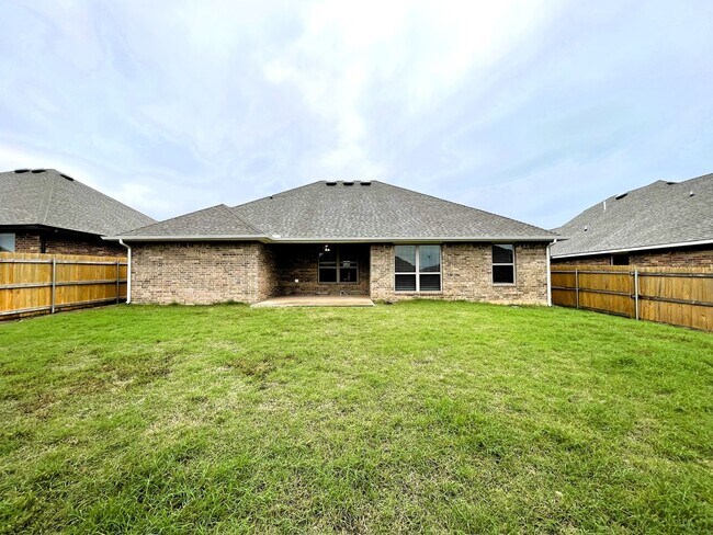 Building Photo - Contemporary Charm: Exceptional Home with ...