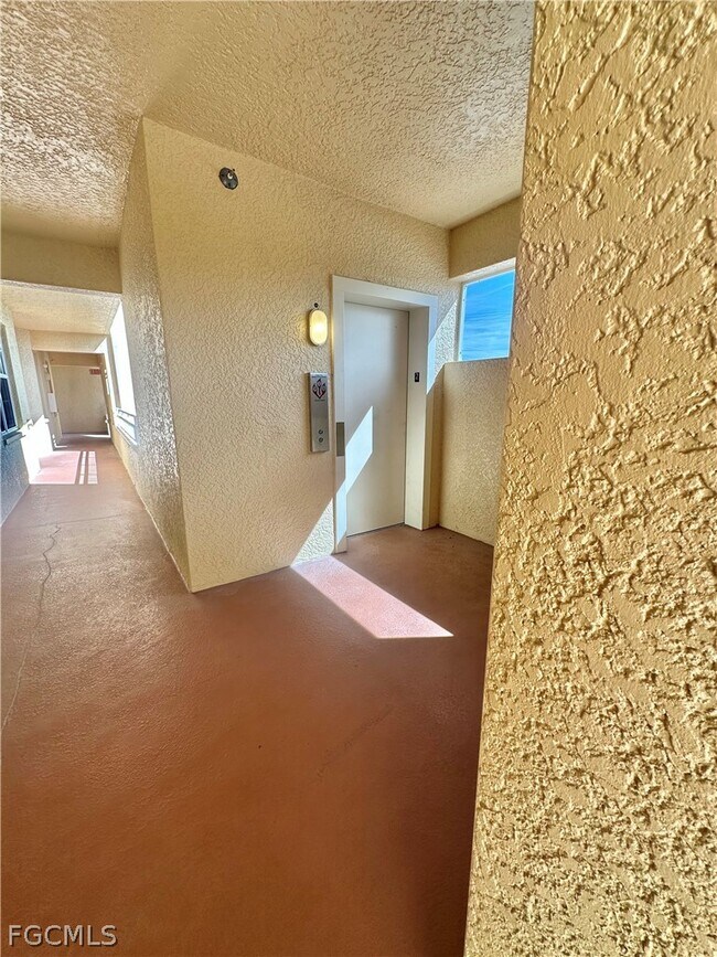 Building Photo - 1133 Van Loon Commons Cir