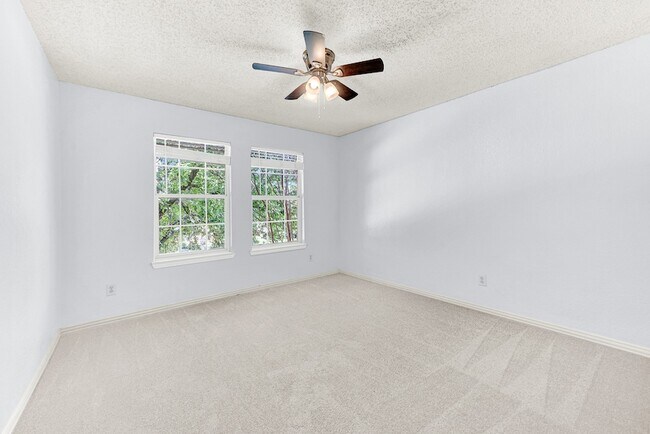 Building Photo - 1413 Westmont Dr