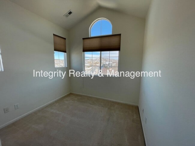 Building Photo - 1399 Turnberry Pl