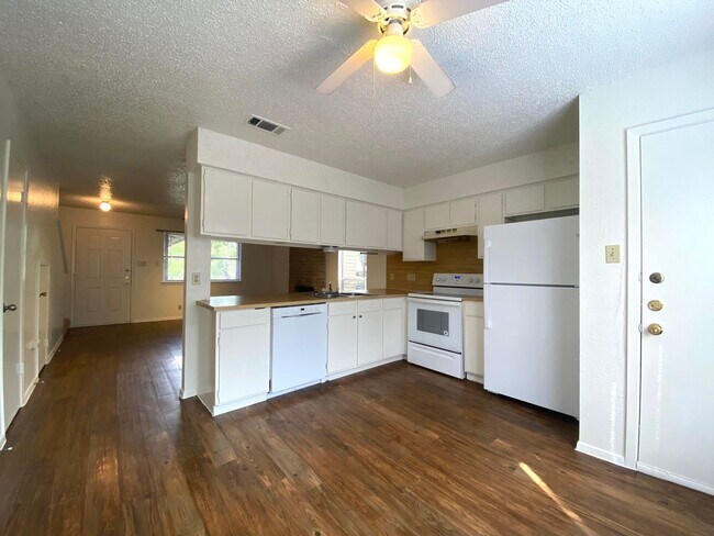 Building Photo - 1509 Cinnamon Path
