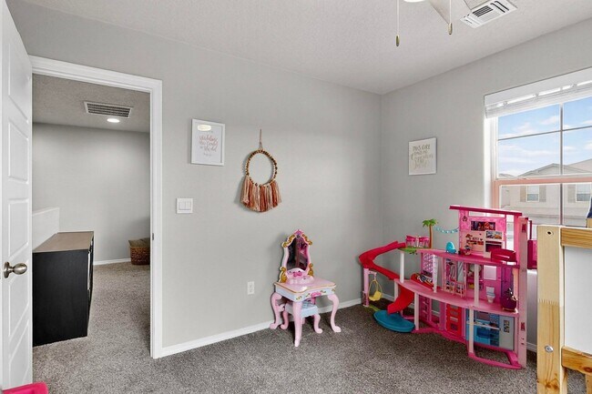 Building Photo - For Rent | Unfurnished Home | 4 Bed / 2.5 Bath | 2 Car Garage | 2-Story | Rio Rancho | Solar