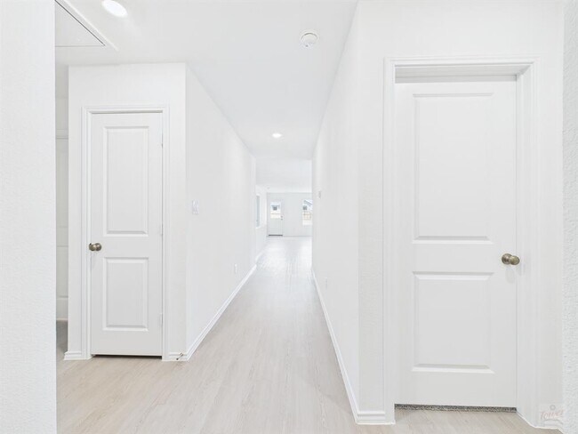Building Photo - 250 Twilight Breeze Wy